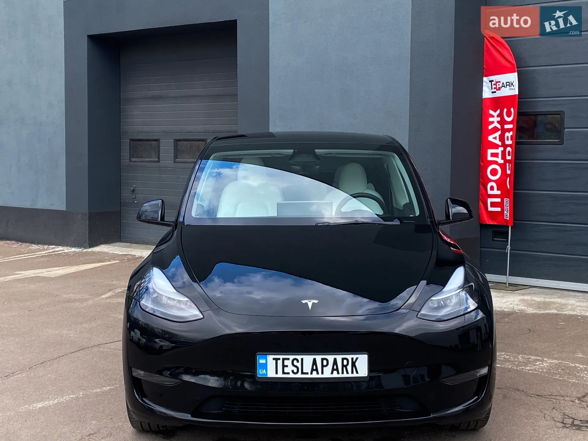 2024 Tesla Model Y - мініатюра 3
