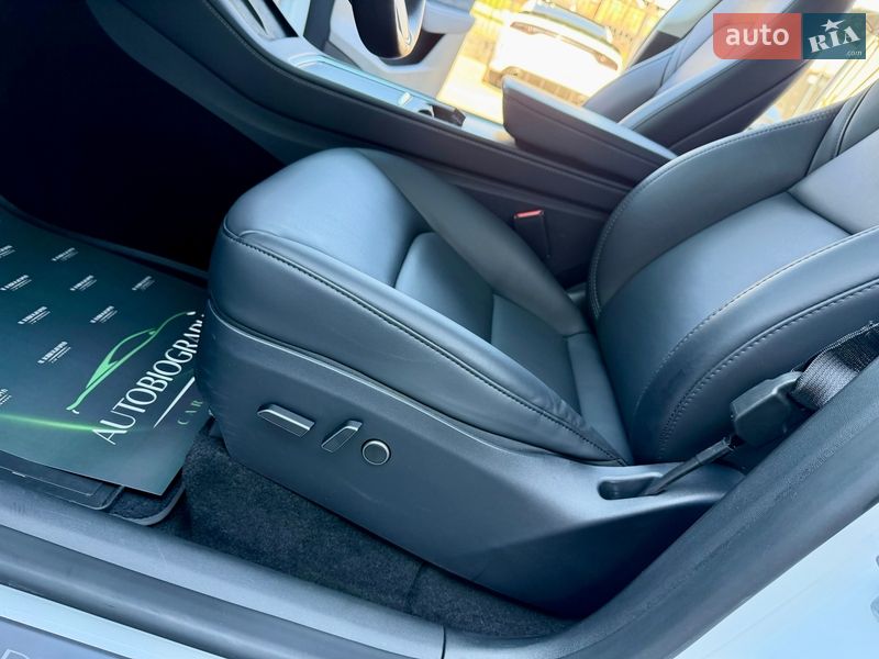 Внедорожник / Кроссовер Tesla Model Y 2023 в Киеве