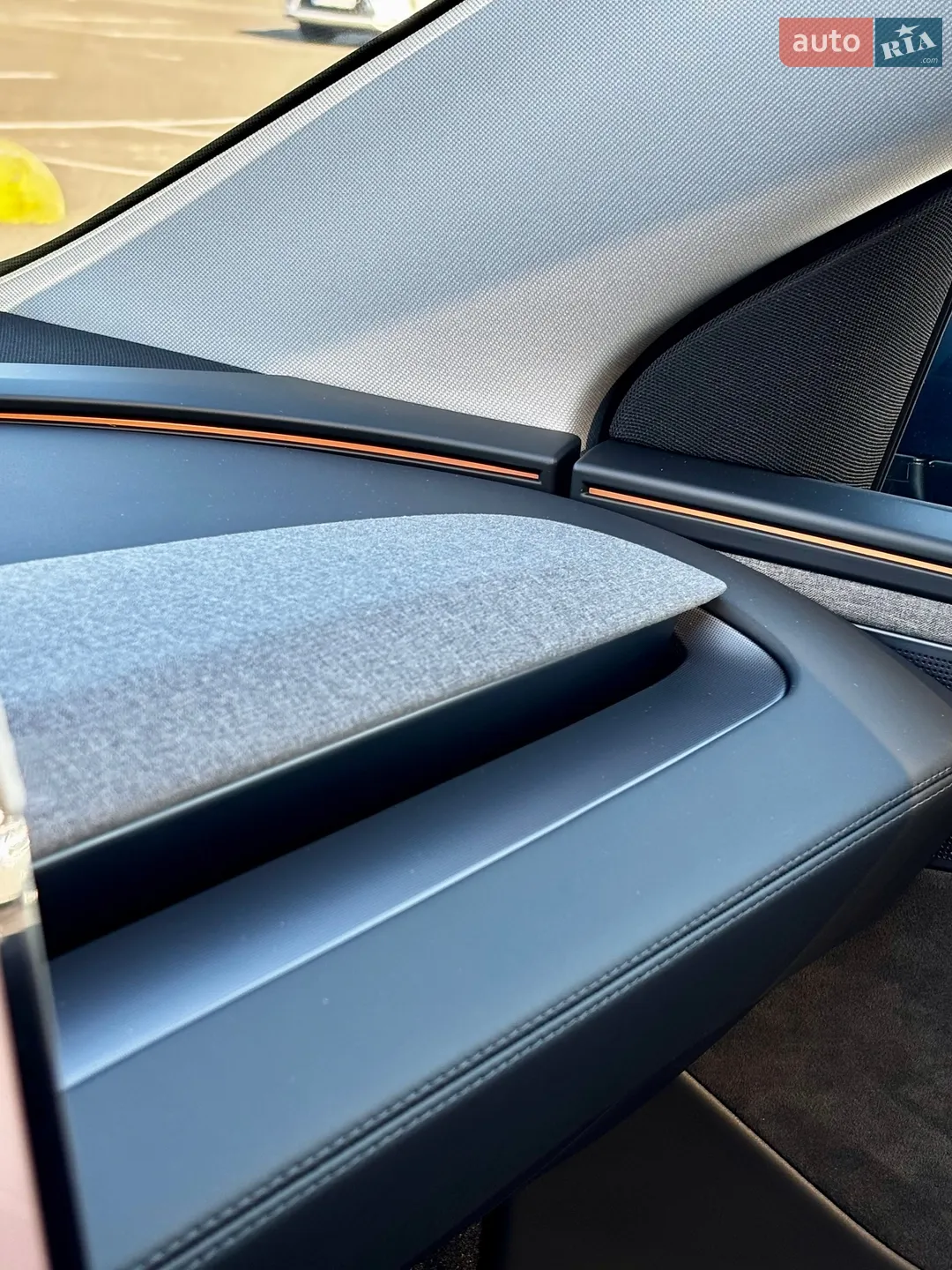 2025 Tesla Model Y - мініатюра 17