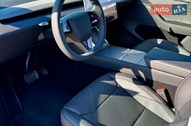Внедорожник / Кроссовер Tesla Model Y 2025 в Киеве