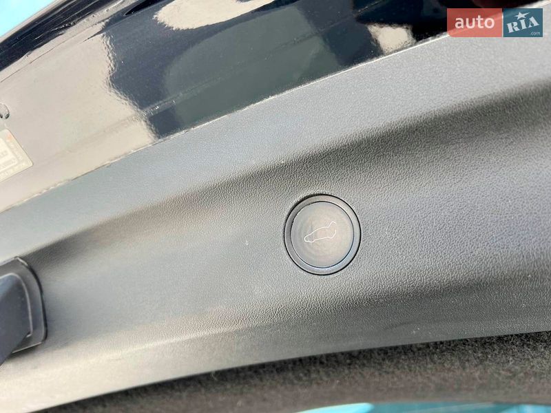 Внедорожник / Кроссовер Tesla Model Y 2021 в Львове