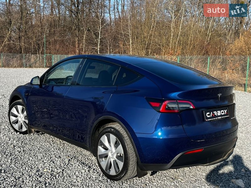 Внедорожник / Кроссовер Tesla Model Y 2023 в Львове