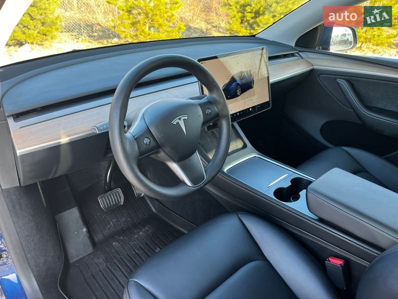 Внедорожник / Кроссовер Tesla Model Y 2023 в Львове