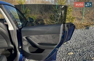 Внедорожник / Кроссовер Tesla Model Y 2023 в Львове