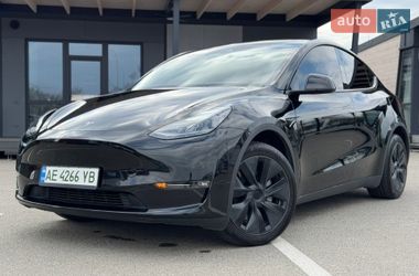 Внедорожник / Кроссовер Tesla Model Y 2024 в Киеве