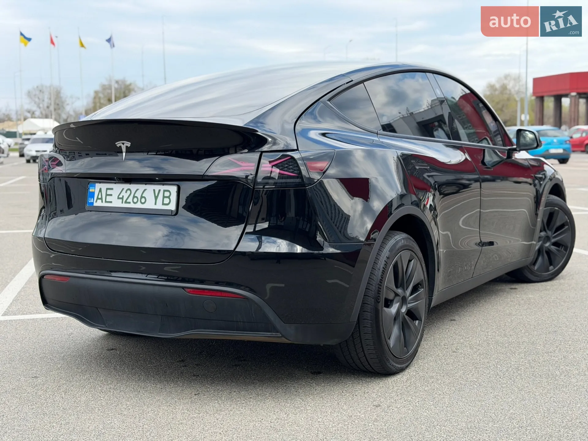 2024 Tesla Model Y - мініатюра 8