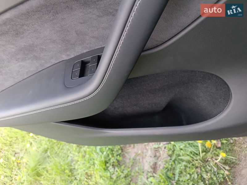Внедорожник / Кроссовер Tesla Model Y 2025 в Днепре