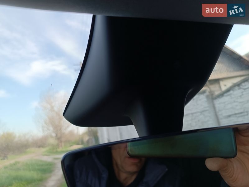 Внедорожник / Кроссовер Tesla Model Y 2025 в Днепре