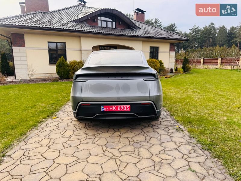Внедорожник / Кроссовер Tesla Model Y 2025 в Львове
