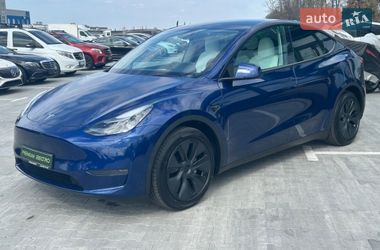 Внедорожник / Кроссовер Tesla Model Y 2024 в Киеве
