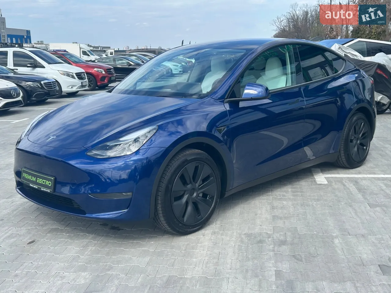 2025 Tesla Model Y - мініатюра 36