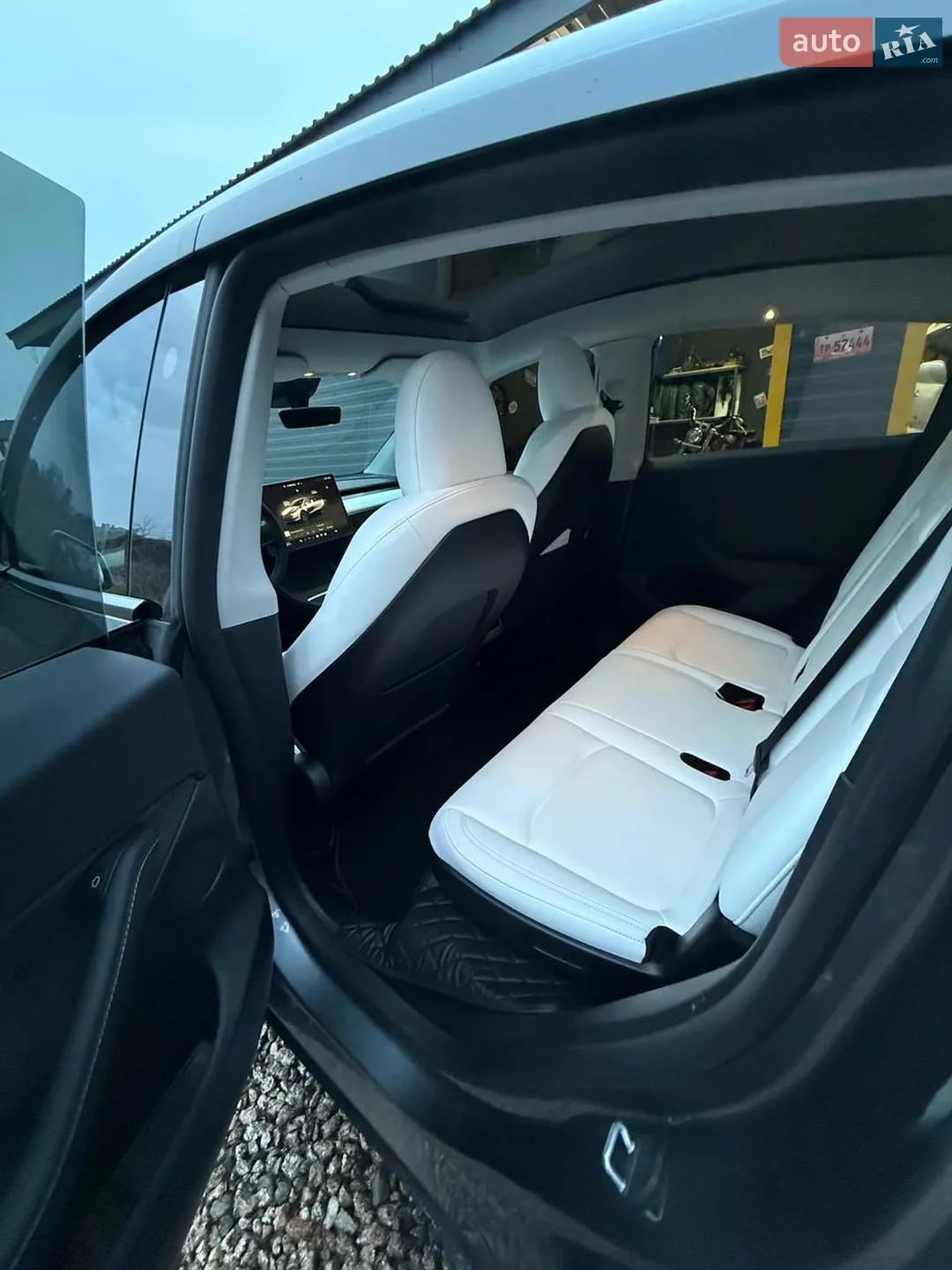 2024 Tesla Model Y - мініатюра 37
