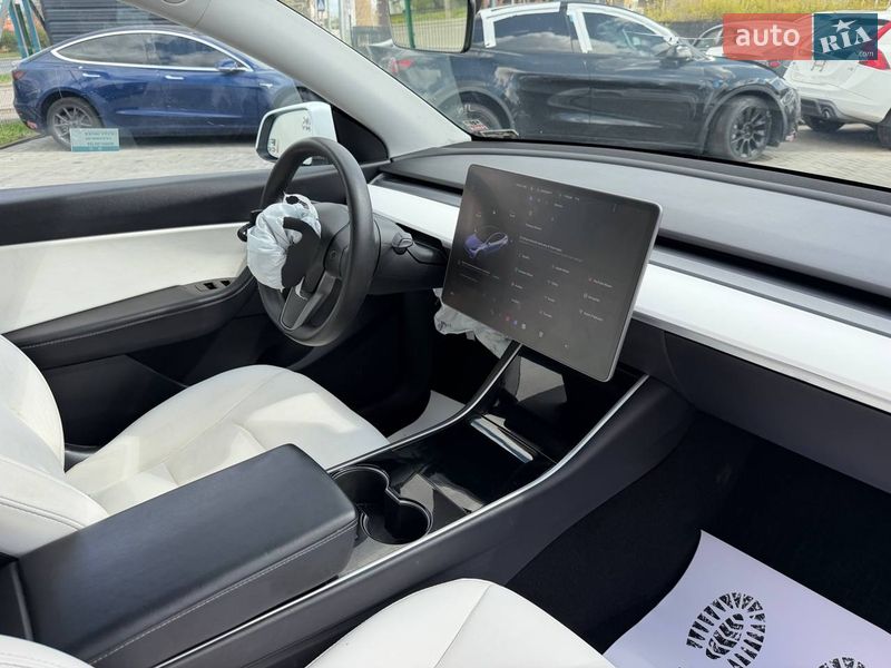 Позашляховик / Кросовер Tesla Model Y 2020 в Луцьку