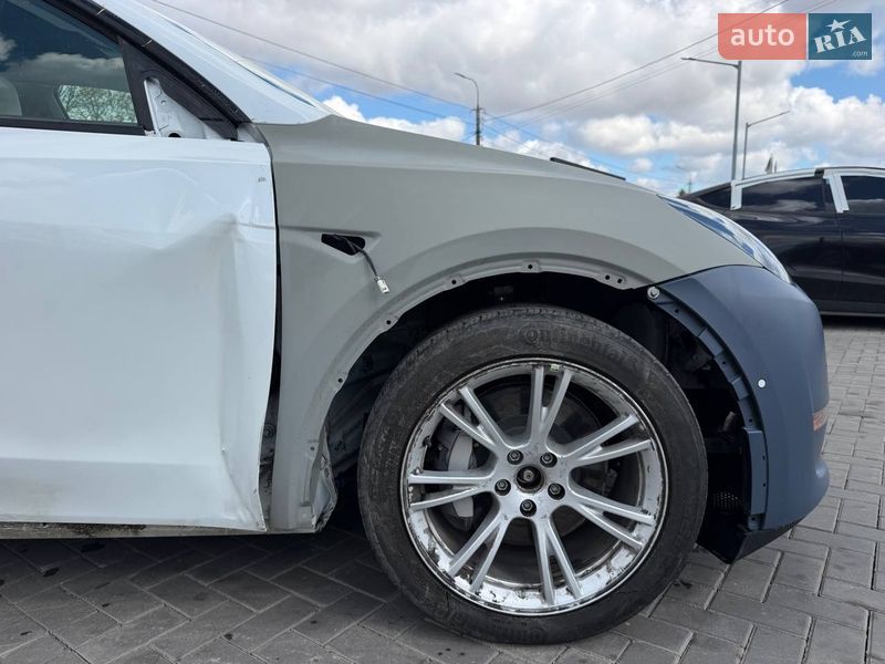 Позашляховик / Кросовер Tesla Model Y 2020 в Луцьку