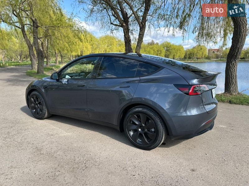 Внедорожник / Кроссовер Tesla Model Y 2022 в Ровно