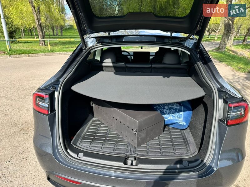 Внедорожник / Кроссовер Tesla Model Y 2022 в Ровно