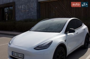 Внедорожник / Кроссовер Tesla Model Y 2020 в Киеве