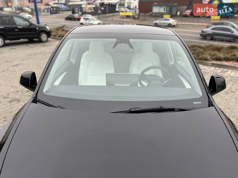 Внедорожник / Кроссовер Tesla Model Y 2024 в Киеве