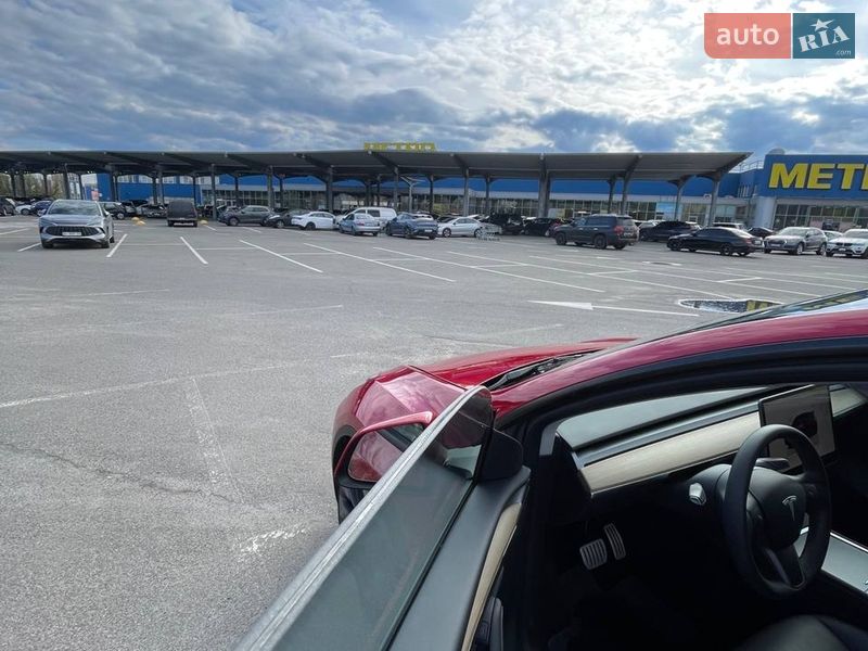 Позашляховик / Кросовер Tesla Model Y 2023 в Києві