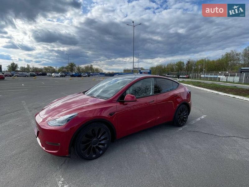 Позашляховик / Кросовер Tesla Model Y 2023 в Києві