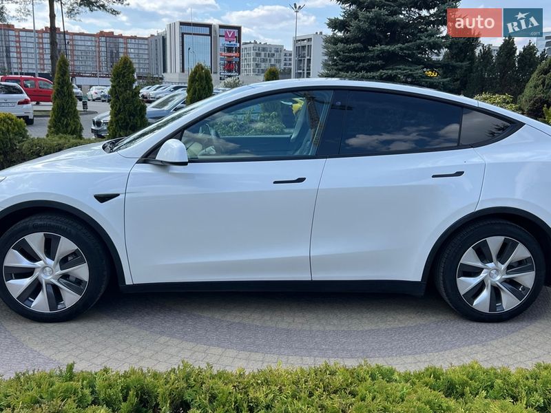 Внедорожник / Кроссовер Tesla Model Y 2021 в Львове