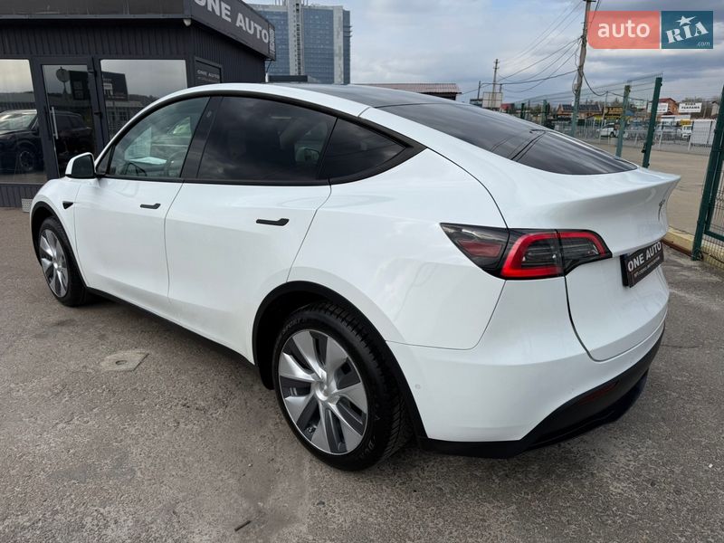 Внедорожник / Кроссовер Tesla Model Y 2021 в Киеве