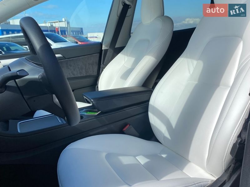 Внедорожник / Кроссовер Tesla Model Y 2022 в Киеве