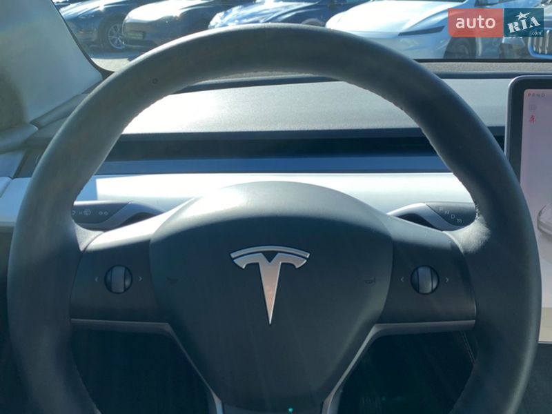 Внедорожник / Кроссовер Tesla Model Y 2022 в Киеве