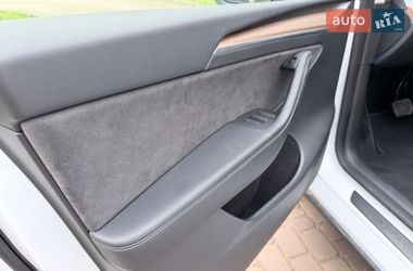 Внедорожник / Кроссовер Tesla Model Y 2022 в Харькове