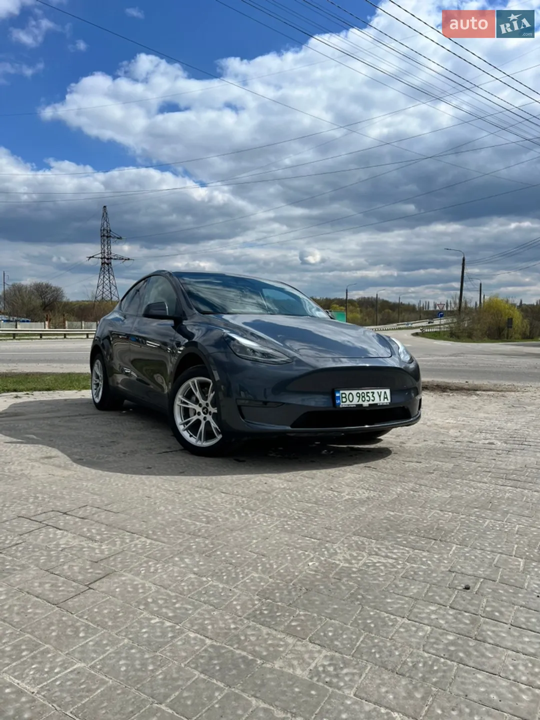 2023 Tesla Model Y - фото 1