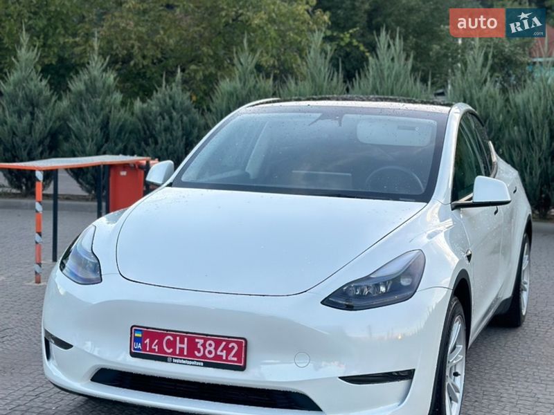 Tesla Model Y 2023
