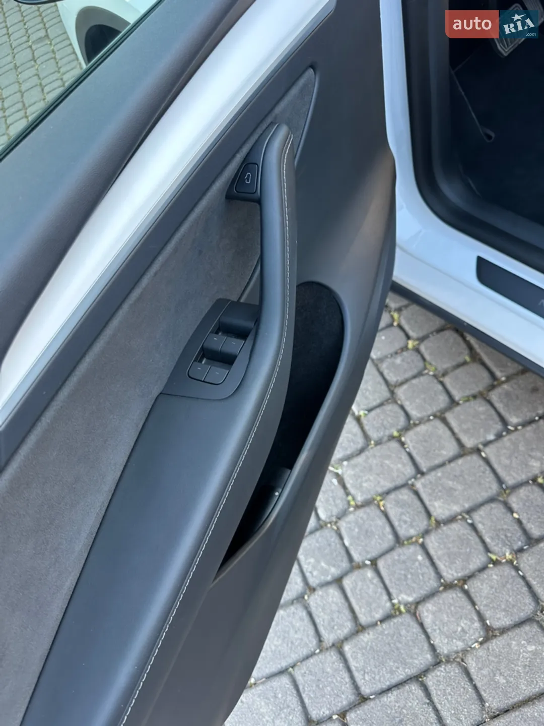 2023 Tesla Model Y - мініатюра 11