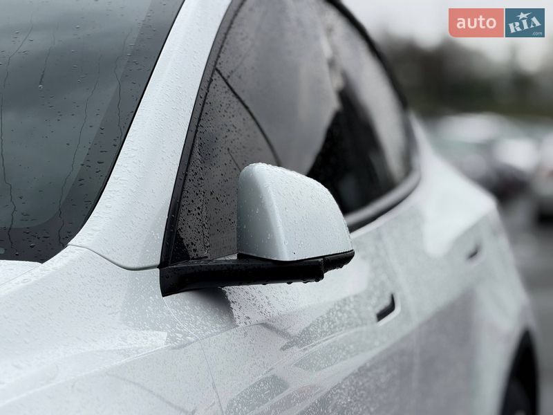 Внедорожник / Кроссовер Tesla Model Y 2023 в Кривом Роге