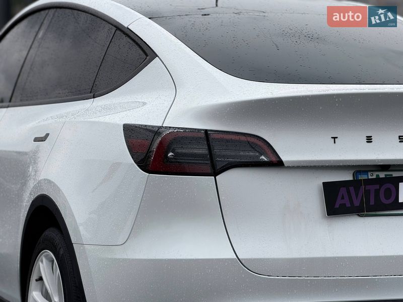 Внедорожник / Кроссовер Tesla Model Y 2023 в Кривом Роге