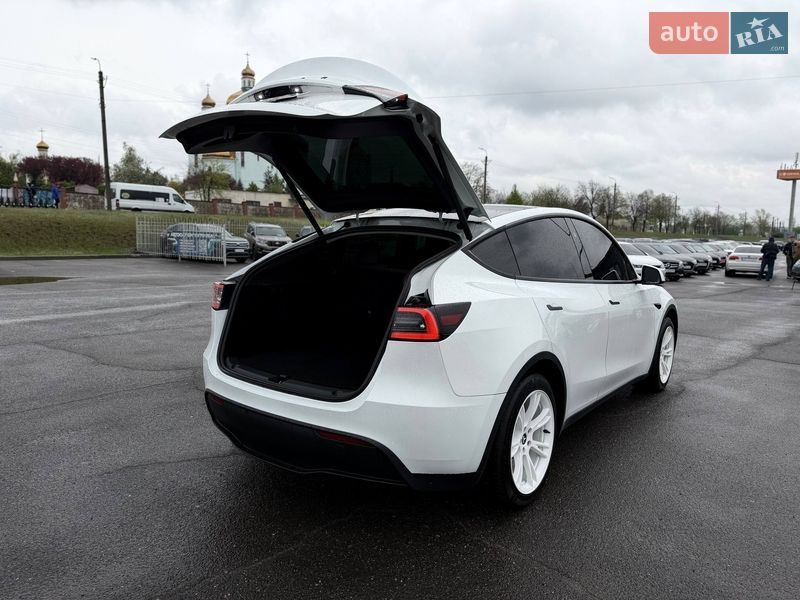 Внедорожник / Кроссовер Tesla Model Y 2023 в Кривом Роге