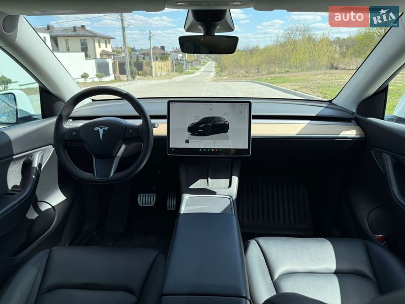 Внедорожник / Кроссовер Tesla Model Y 2022 в Ровно