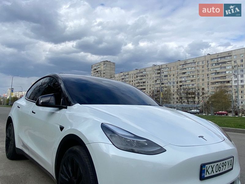 Внедорожник / Кроссовер Tesla Model Y 2024 в Харькове