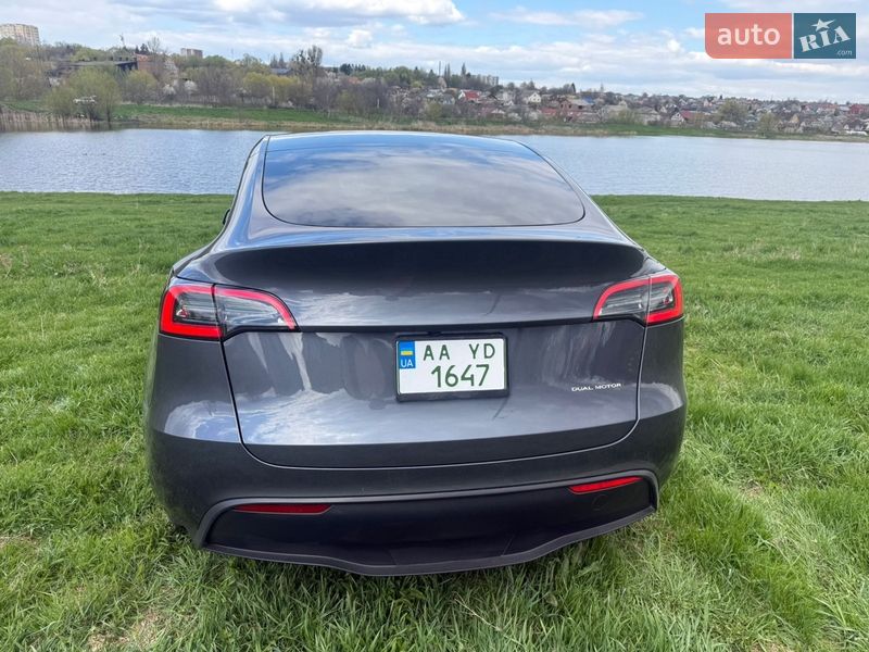 Внедорожник / Кроссовер Tesla Model Y 2023 в Киеве
