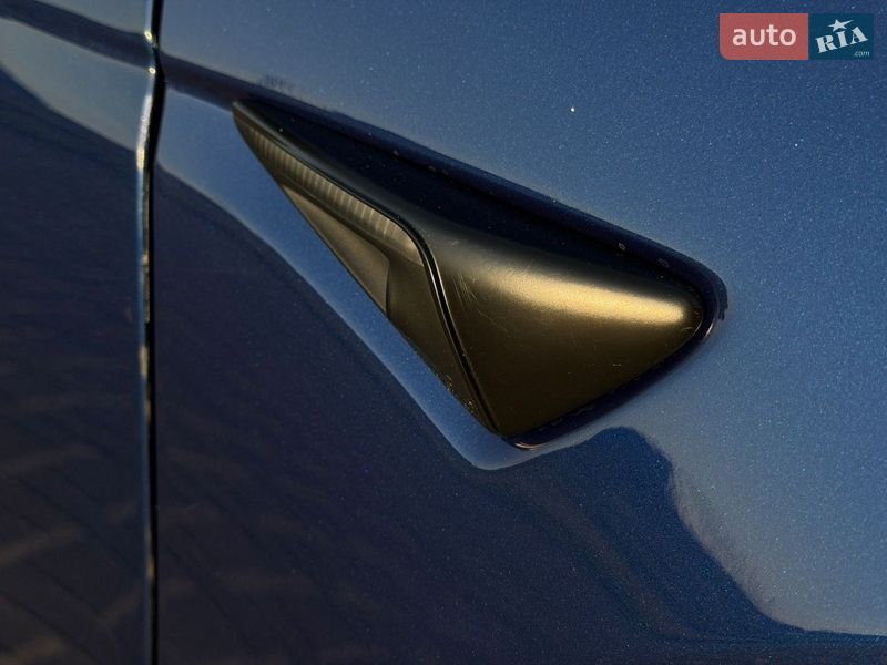 Внедорожник / Кроссовер Tesla Model Y 2021 в Кропивницком
