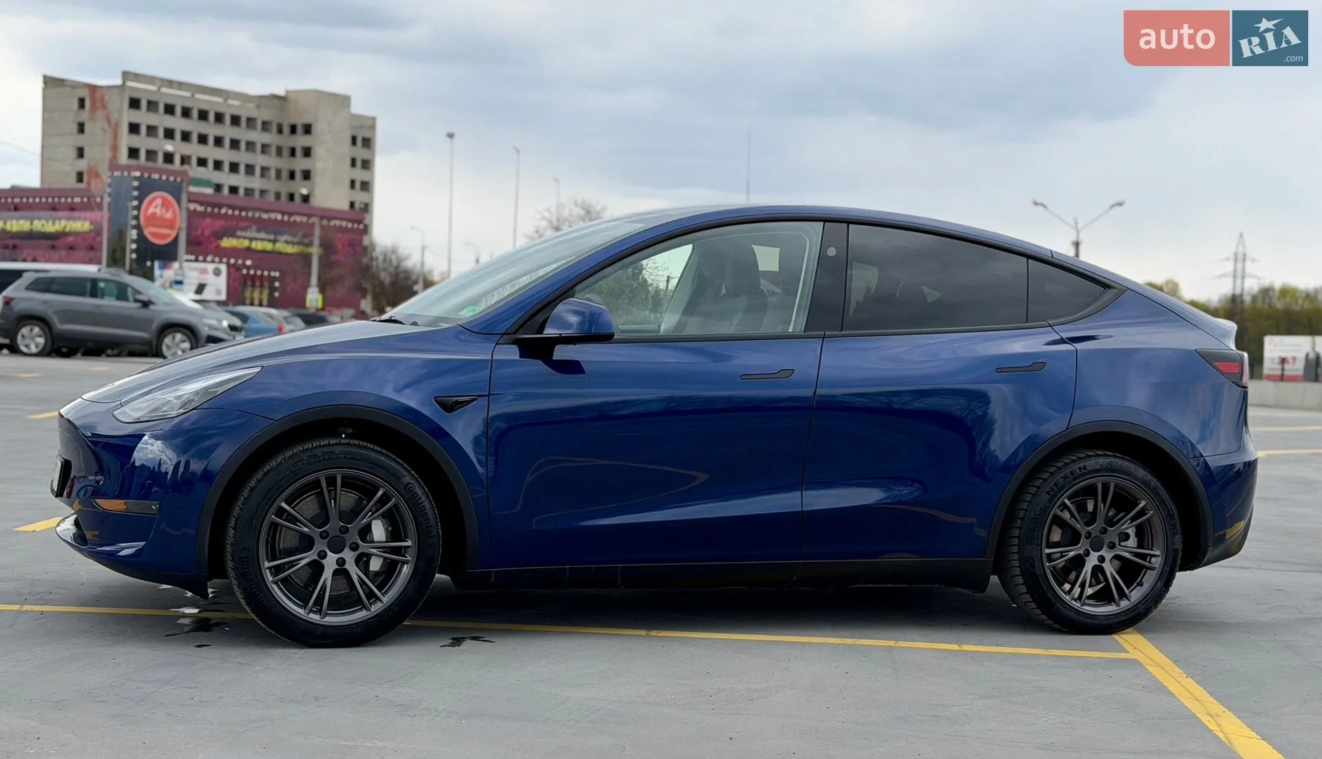 2025 Tesla Model Y - мініатюра 26