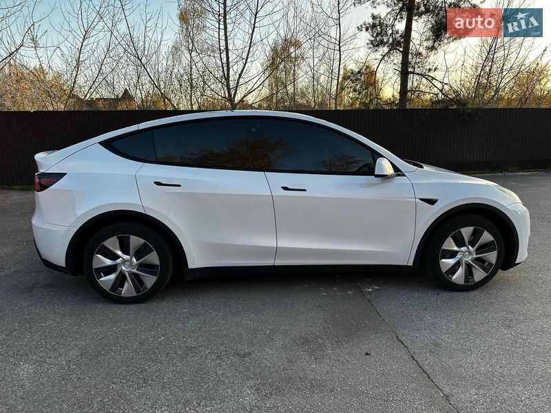 Внедорожник / Кроссовер Tesla Model Y 2021 в Киеве