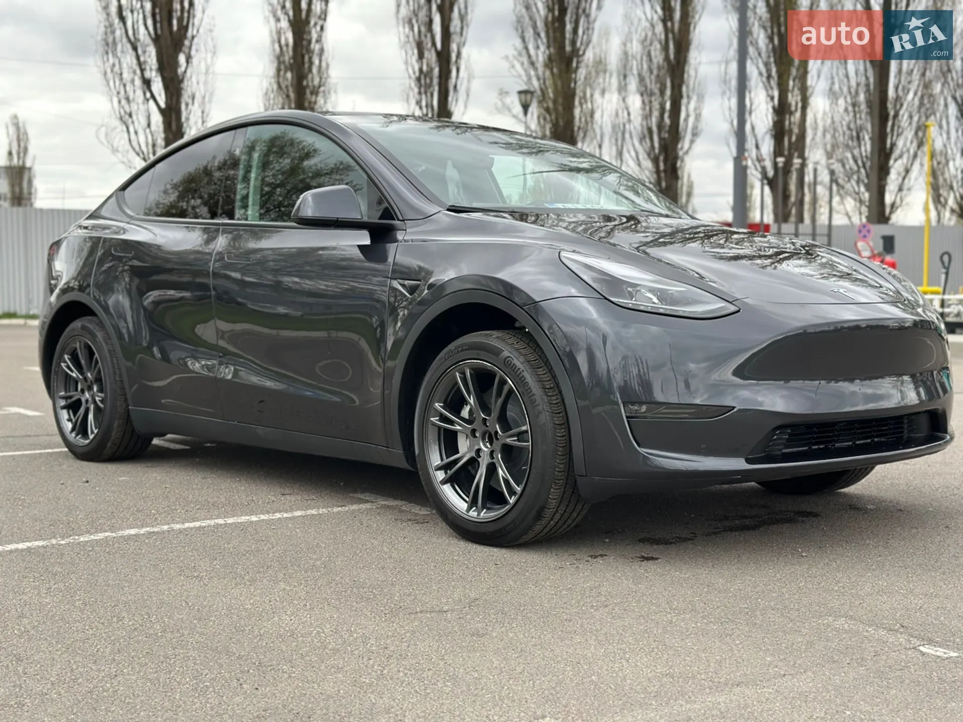 2025 Tesla Model Y - мініатюра 3