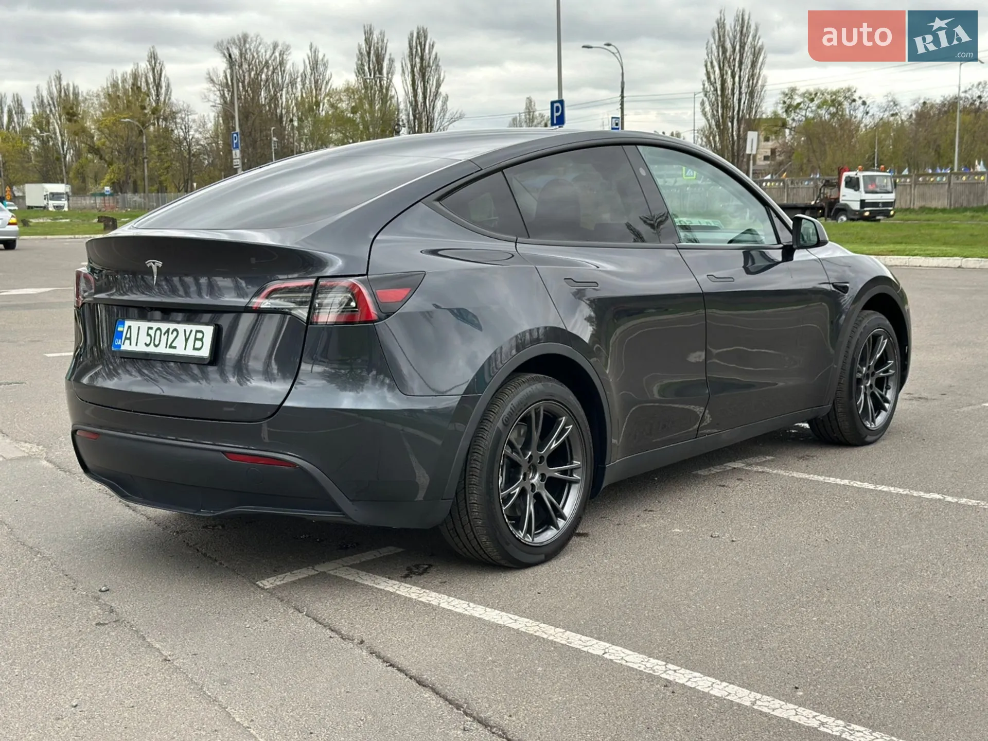 2025 Tesla Model Y - мініатюра 5