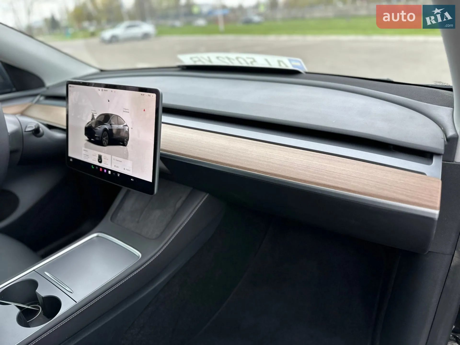 2025 Tesla Model Y - мініатюра 12