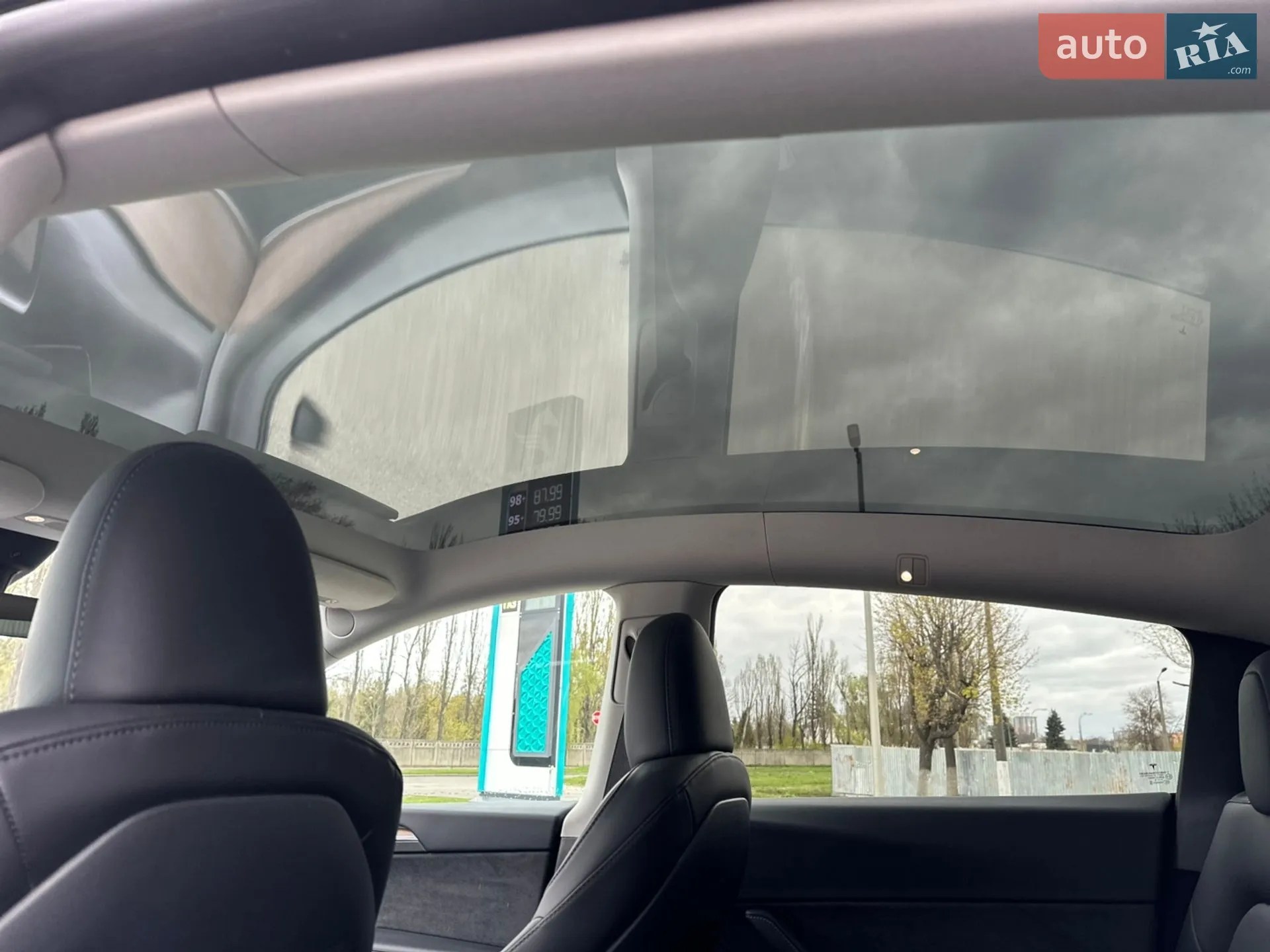 2025 Tesla Model Y - мініатюра 16