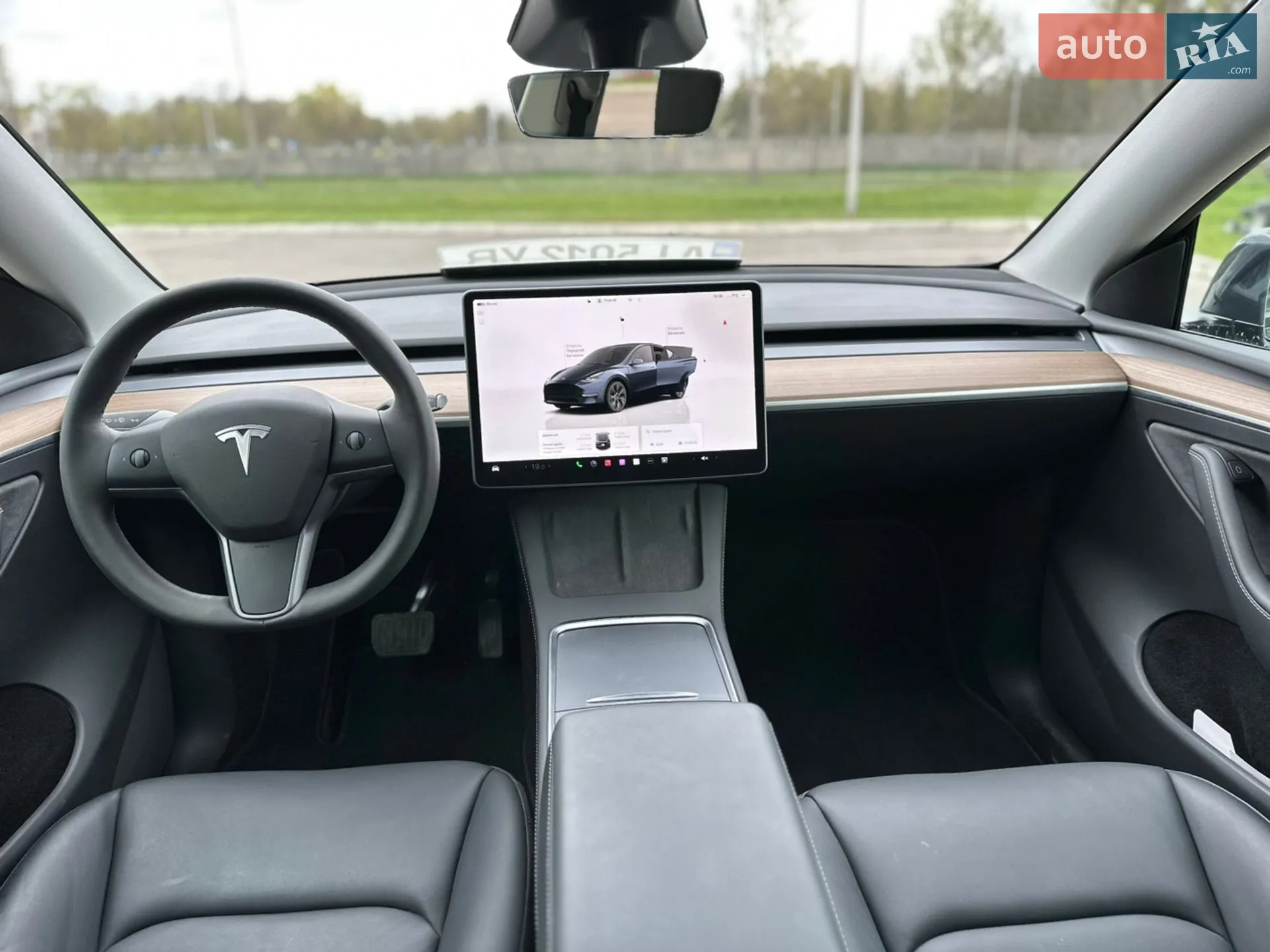 2025 Tesla Model Y - мініатюра 17