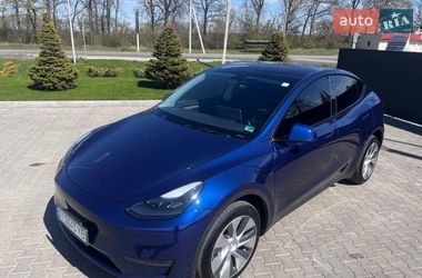 Внедорожник / Кроссовер Tesla Model Y 2023 в Киеве