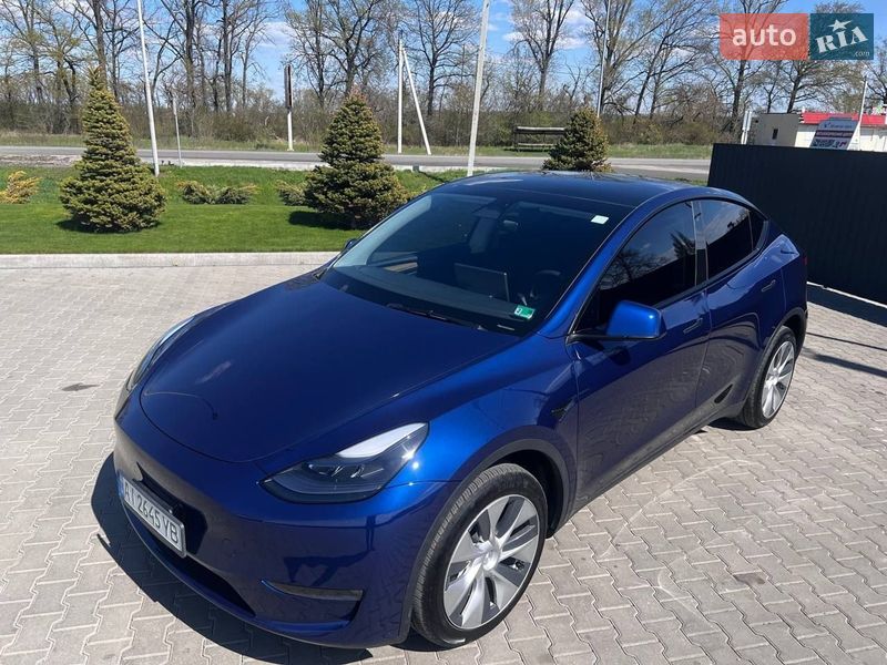 Внедорожник / Кроссовер Tesla Model Y 2023 в Киеве