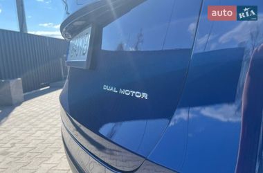 Внедорожник / Кроссовер Tesla Model Y 2023 в Киеве