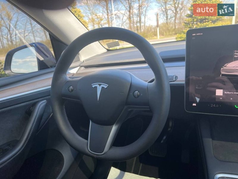 Внедорожник / Кроссовер Tesla Model Y 2023 в Киеве